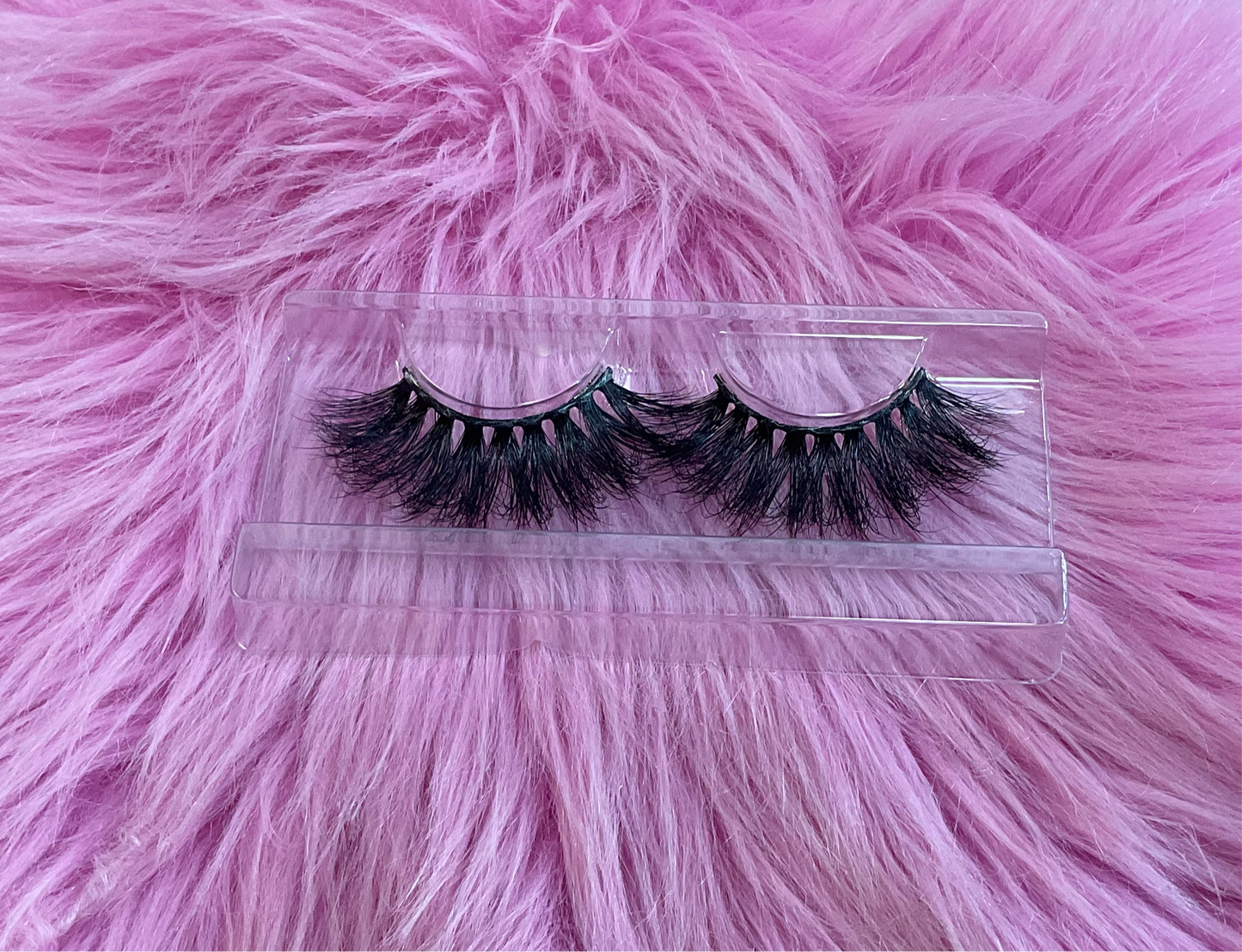 CABRONA 25mm Lashes